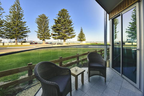 Bonnies Of Beachport - Accommodation in Surfers Paradise 32