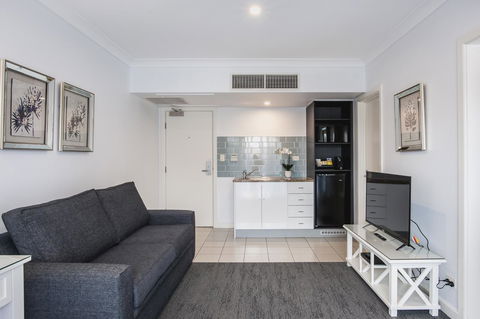 Marina Hotel - Accommodation in Surfers Paradise 16
