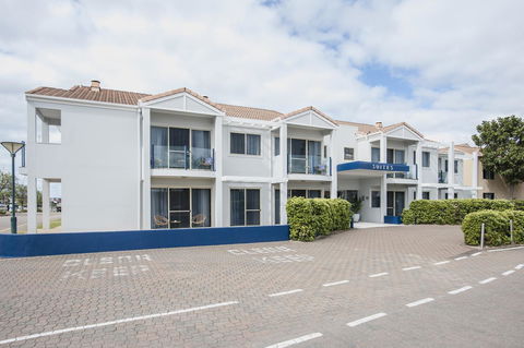 Marina Hotel - Accommodation in Surfers Paradise 19
