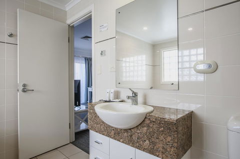 Marina Hotel - Accommodation in Surfers Paradise 5