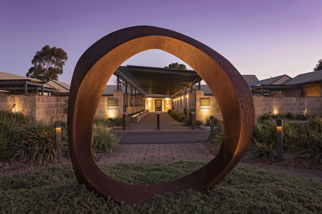 Daveyston SA Accommodation in Surfers Paradise