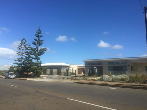 Villas On The Bay Kingscote - Accommodation in Surfers Paradise 0