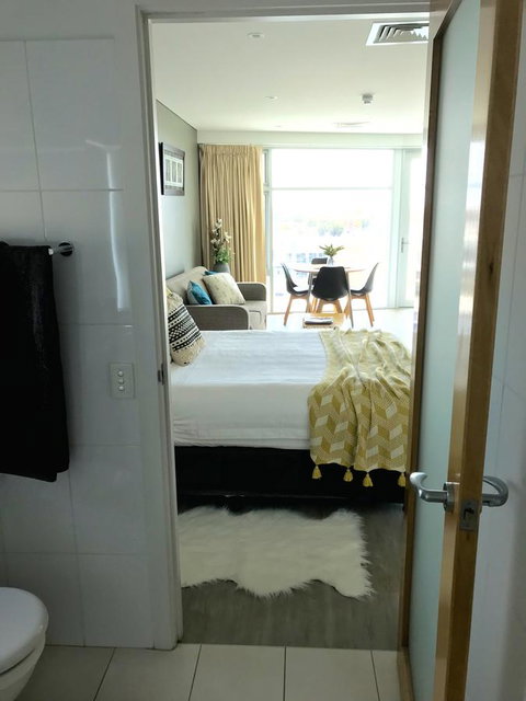 Ocean View Luxury Apartment & Suite - Accommodation in Surfers Paradise 16