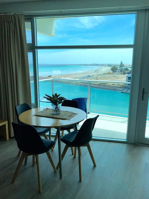 Ocean View Luxury Apartment & Suite - Accommodation in Surfers Paradise 22