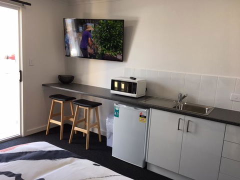 Port Lincoln Shark Apartment 1 - Accommodation in Surfers Paradise 11