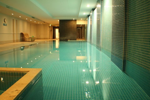 Beachside Luxury Apartments One & Two Bedroom In Beachfront Oaks Pier Building - Accommodation in Surfers Paradise 39