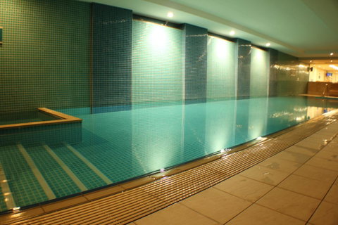 Beachside Luxury Apartments One & Two Bedroom In Beachfront Oaks Pier Building - Accommodation in Surfers Paradise 36