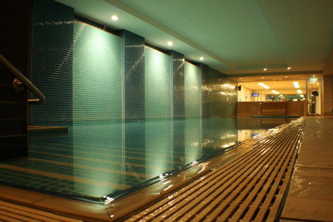 Beachside Luxury Apartments One & Two Bedroom In Beachfront Oaks Pier Building - Accommodation in Surfers Paradise 35