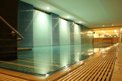 Beachside Luxury Apartments One & Two Bedroom In Beachfront Oaks Pier Building - Accommodation in Surfers Paradise 34