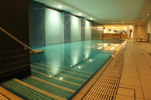 Beachside Luxury Apartments One & Two Bedroom In Beachfront Oaks Pier Building - Accommodation in Surfers Paradise 32