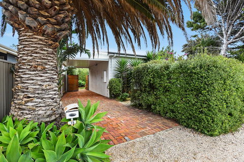 Ainslie Roberts Drive Retreat - Accommodation in Surfers Paradise 13