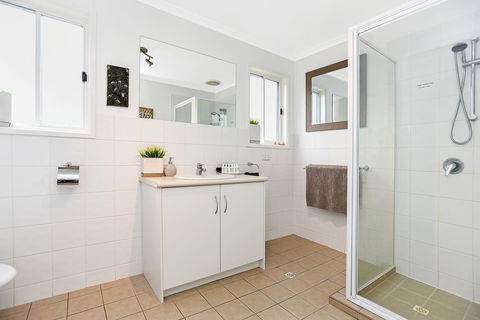 Ainslie Roberts Drive Retreat - Accommodation in Surfers Paradise 5