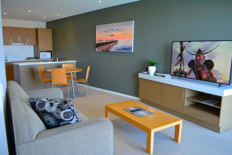 Wallaroo Marina Luxury Apartment - Accommodation in Surfers Paradise 9