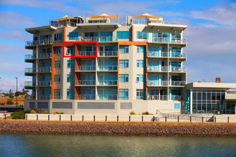 Wallaroo Marina Luxury Apartment - Accommodation in Surfers Paradise 0