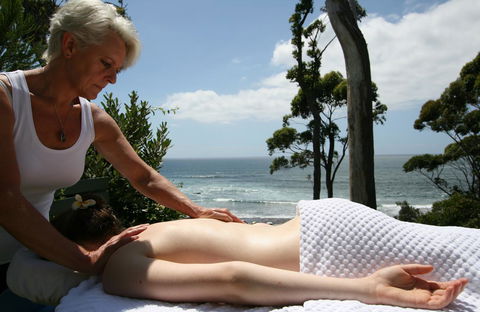 Mollymook Beach Waterfront - Accommodation in Surfers Paradise 20