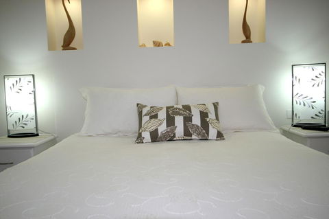 Mollymook Beach Waterfront - Accommodation in Surfers Paradise 6