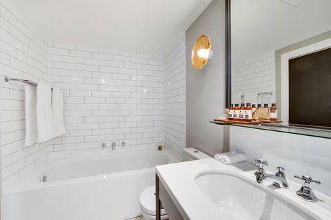 Mayfair Hotel - Accommodation in Surfers Paradise 1