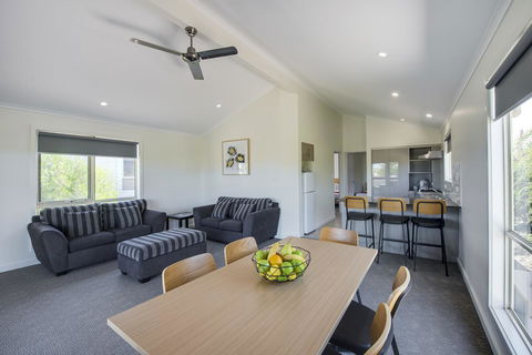 The Retreat West Beach Parks - Accommodation in Surfers Paradise 15