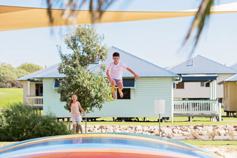 The Retreat West Beach Parks - Accommodation in Surfers Paradise 5