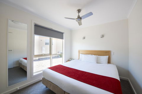 The Retreat West Beach Parks - Accommodation in Surfers Paradise 17