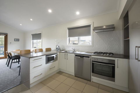 The Retreat West Beach Parks - Accommodation in Surfers Paradise 16