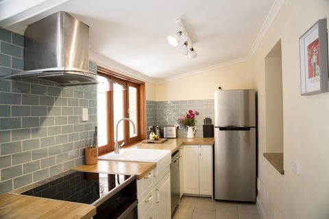 Wayfarers Cottage - Accommodation in Surfers Paradise 2