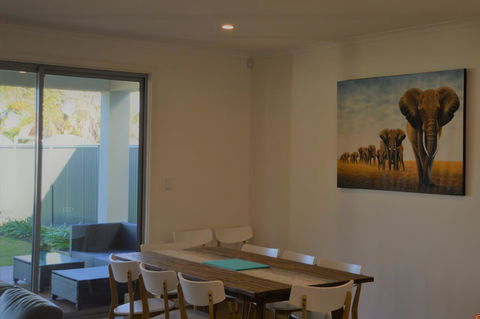 Eastern Breeze - Accommodation in Surfers Paradise 4