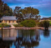 Stonewell Cottages and Vineyards - Accommodation in Surfers Paradise