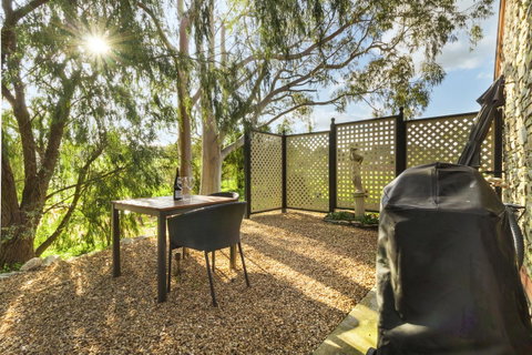 Stonewell Cottages And Vineyards - Accommodation in Surfers Paradise 17