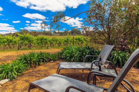Stonewell Cottages And Vineyards - Accommodation in Surfers Paradise 8
