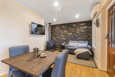 Stonewell Cottages And Vineyards - Accommodation in Surfers Paradise 32