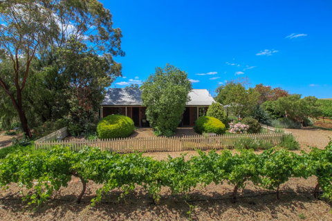 Stonewell Cottages And Vineyards - Accommodation in Surfers Paradise 15