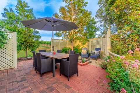 Stonewell Cottages And Vineyards - Accommodation in Surfers Paradise 6