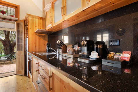 Stonewell Cottages And Vineyards - Accommodation in Surfers Paradise 42