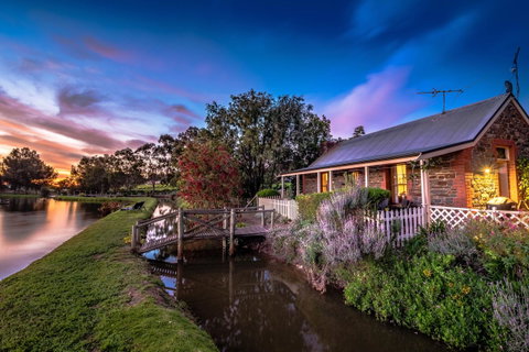 Stonewell Cottages And Vineyards - Accommodation in Surfers Paradise 39