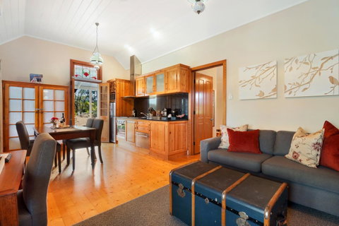 Stonewell Cottages And Vineyards - Accommodation in Surfers Paradise 44