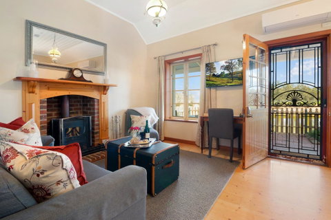 Stonewell Cottages And Vineyards - Accommodation in Surfers Paradise 43