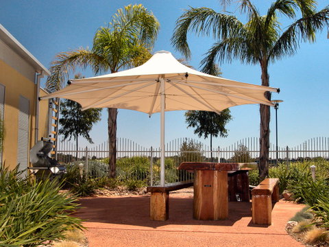 Majestic Oasis Apartments - Accommodation in Surfers Paradise 6