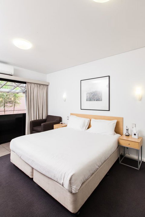 Majestic Oasis Apartments - Accommodation in Surfers Paradise 26