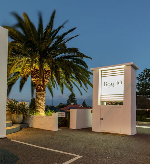 Bay 10 - Suites And Apartments - Accommodation in Surfers Paradise 16