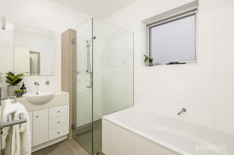 The Beach House @ Grange - Accommodation in Surfers Paradise 7