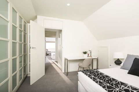 The Beach House @ Grange - Accommodation in Surfers Paradise 6