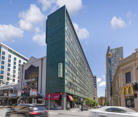 Cosmo On Bank - Accommodation in Surfers Paradise 0