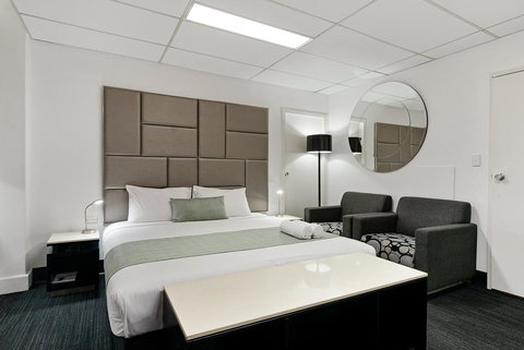 Cosmo On Bank - Accommodation in Surfers Paradise 3