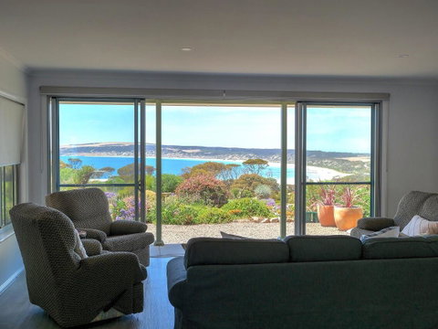 Emu Bay Holiday Homes - Accommodation in Surfers Paradise 20