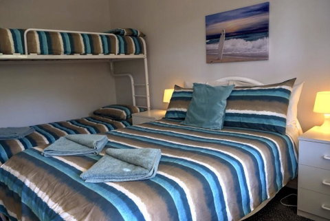 Emu Bay Holiday Homes - Accommodation in Surfers Paradise 3