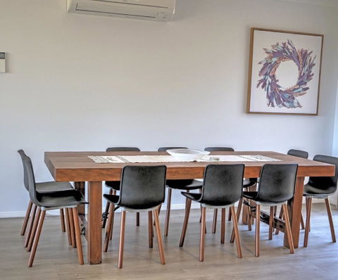 Emu Bay Holiday Homes - Accommodation in Surfers Paradise 0