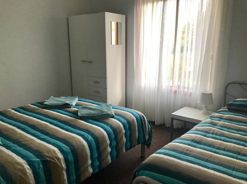 Emu Bay Holiday Homes - Accommodation in Surfers Paradise 34