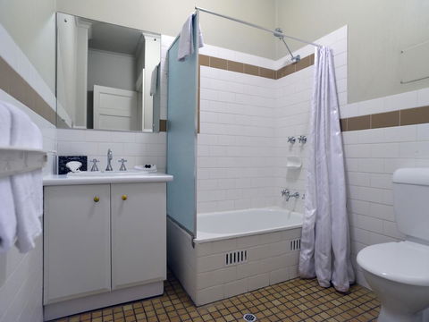 Mansions On Pulteney - Accommodation in Surfers Paradise 8