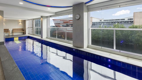 Oaks Adelaide Embassy Suites - Accommodation in Surfers Paradise 7